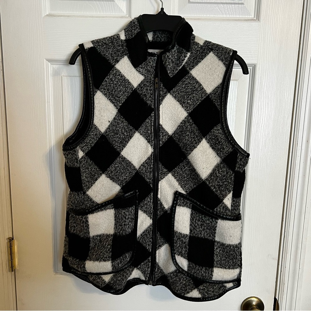 BKE Black Plaid Vest